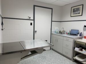 Veterinary exam room | Farmers Veterinary Hospital